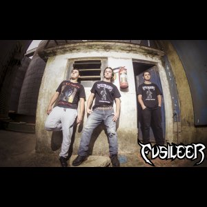 FUSILEER: Canal FlashBanger registra performance da banda no ‘VI Maquinária Rock Field’, assista!