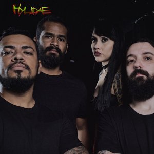 HYLIDAE: Banda divulga capa de “Unbreakable Curse” desenvolvida por Alcides Burn