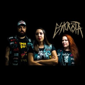 ESKRÖTA: Banda divulga capa de “Cenas Brutais” com capa desenvolvida pelo artista Alcides Burn