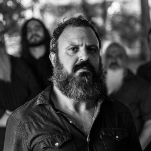 THE CROSS: Banda anuncia desligamento do baixista Mario Baqueiro