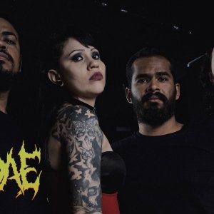 HYLIDAE: “Unbreakable Curse” está disponível em seu formato físico, adquira agora!