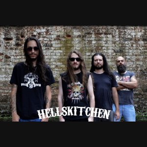 HELLSKITCHEN: Confira a banda no TikTok oficial da Sangue Frio Produções