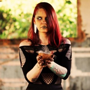 PÓSTUMA: “Em agosto deste ano lançaremos nosso novo single ‘Delphi’”
